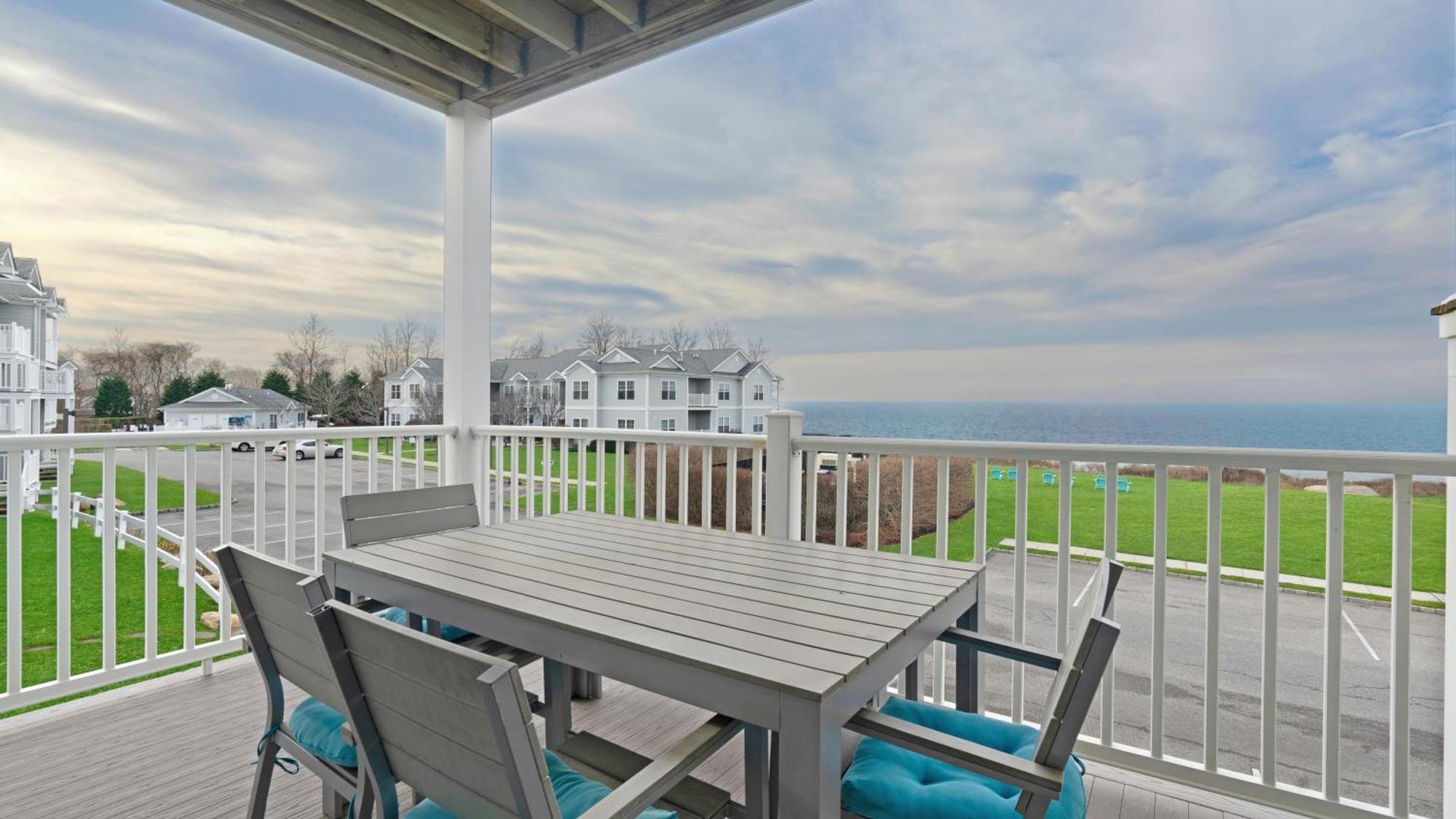 The Cliffside Greenport