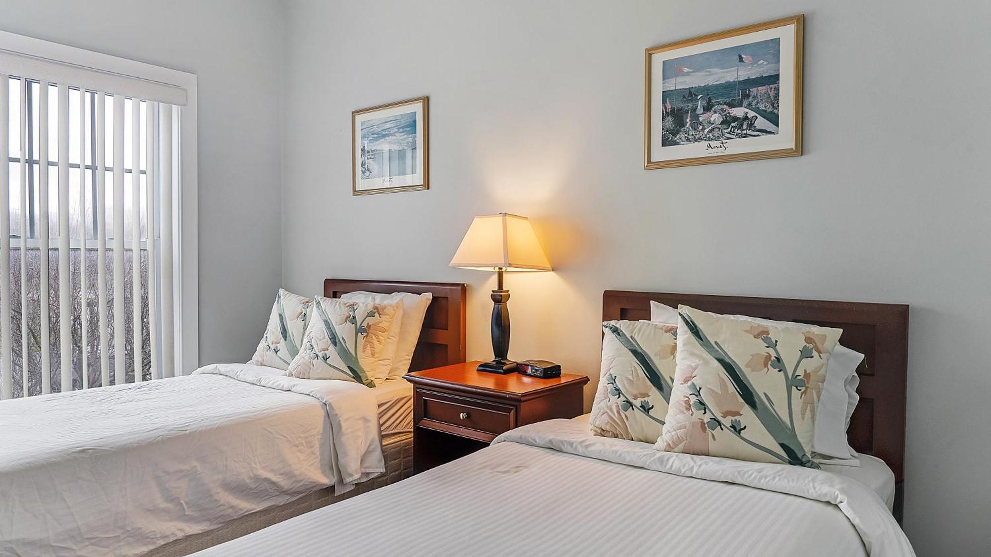 The Cliffside * Greenport