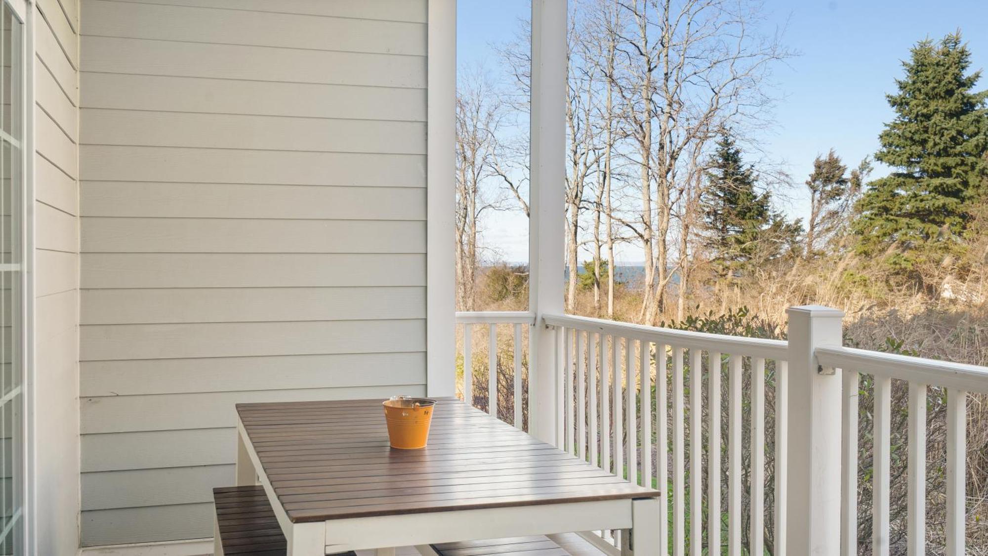 The Cliffside Greenport