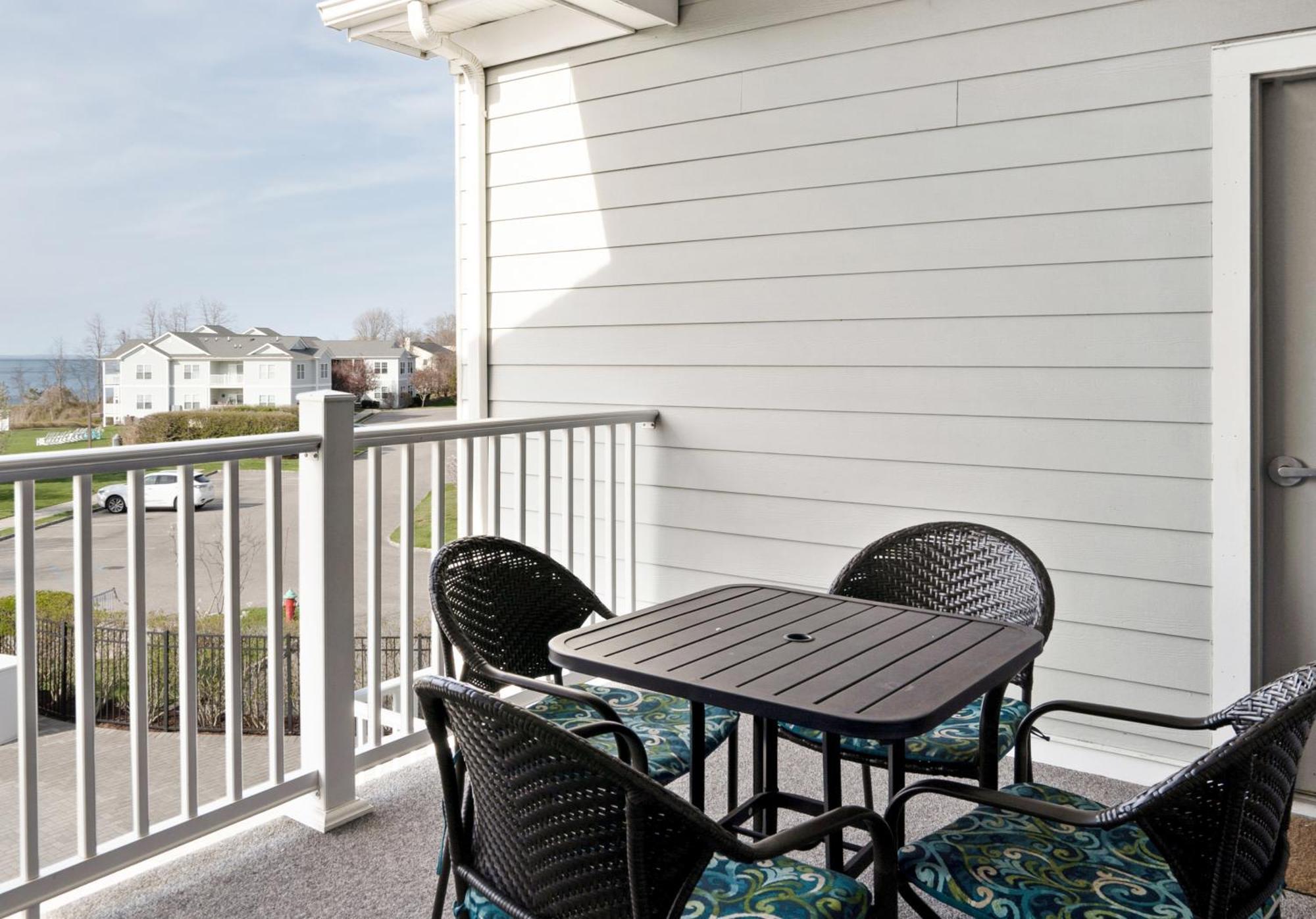 The Cliffside * Greenport